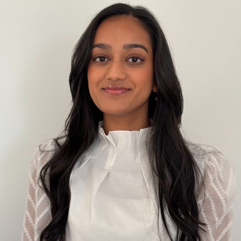 Kajol Asray portret (1)